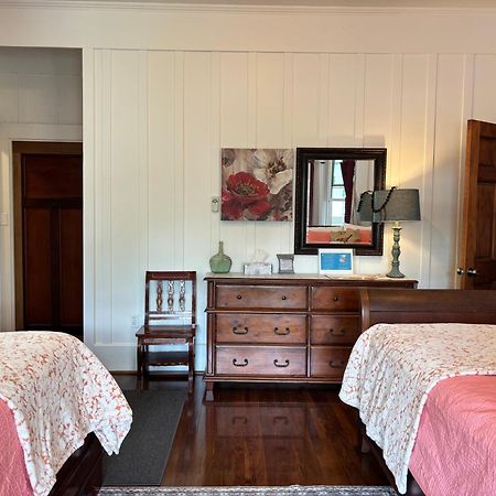 Hilo Bay Oceanfront Bed And Breakfast Exterior foto