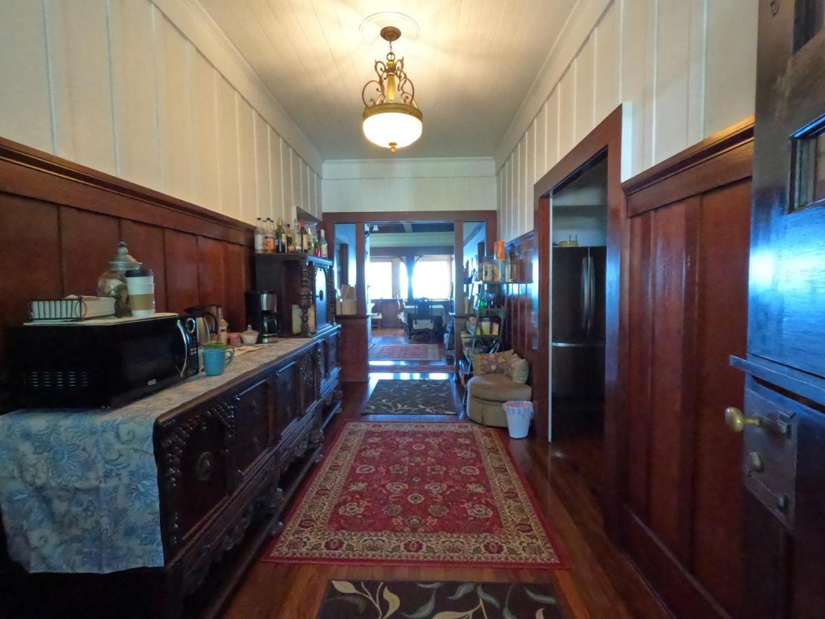 Hilo Bay Oceanfront Bed And Breakfast Exterior foto