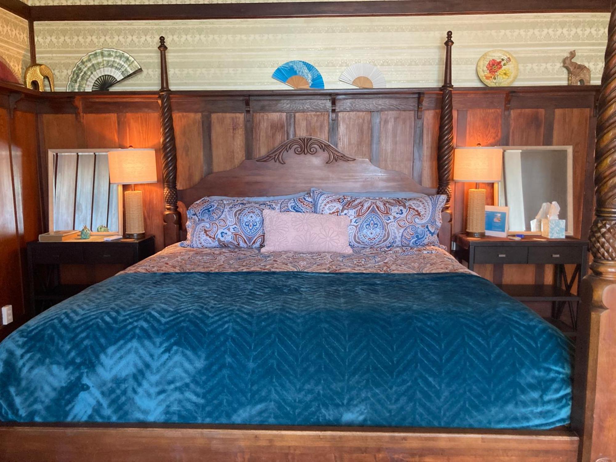 Hilo Bay Oceanfront Bed And Breakfast Exterior foto